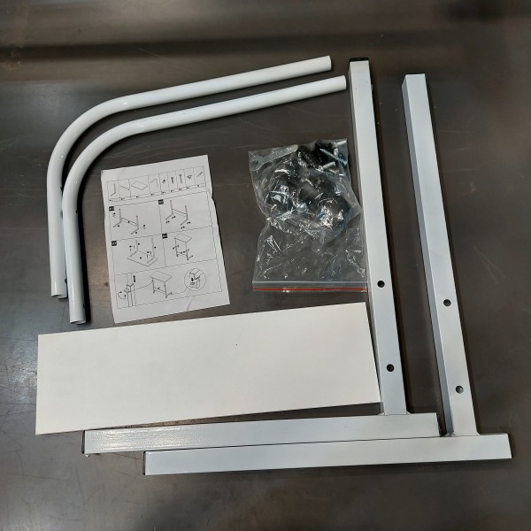 طاولة متعددة الاستخدامات