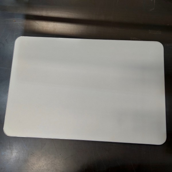 طاولة متعددة الاستخدامات