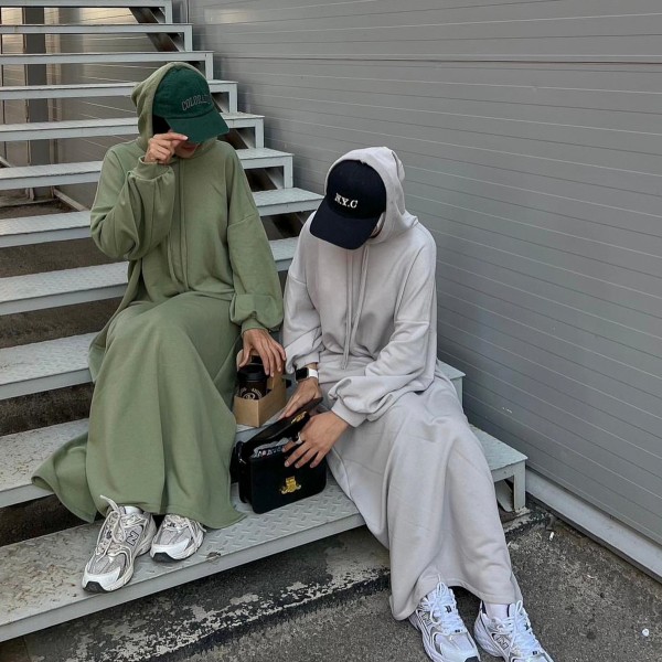 عباية العمرة بغطاء للرأس لون أبيض مقاس XL