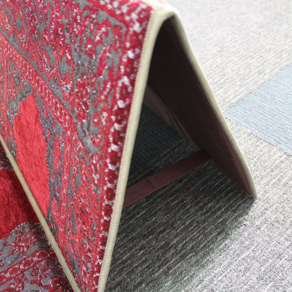 سجادة صلاة بتكاية