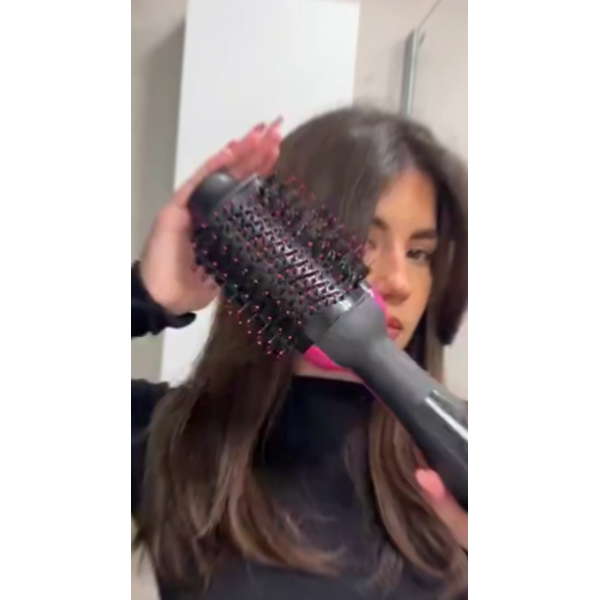 فرشاة تصفيف الشعر 4 في 1 – تجفيف وتنعيم مع تكثيف