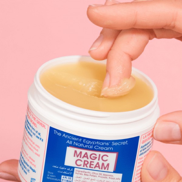 الكريم المصري لترطيب و تغذية البشرة و علاج حب الشباب