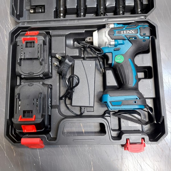 دريل كفرات مع شنطة عدة متكامله للسيارة و المنزل بضمان عامين