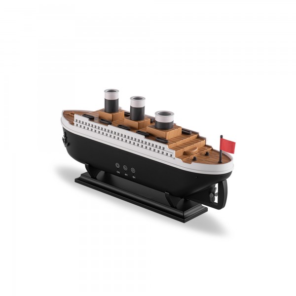 مرطب هواء على شكل سفينة تيتانيك