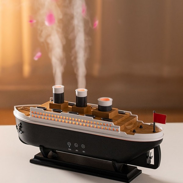 مرطب هواء على شكل سفينة تيتانيك